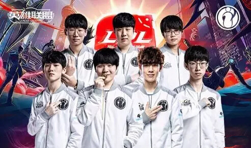 LPL 明天的首发阵容已公布： SeTab 对阵 knight 在中路， HOYA 对阵 bin 在SOLO选边赛中